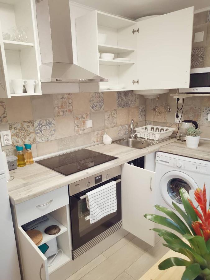 Small House With Private Park And Yard Terrugem Ngoại thất bức ảnh