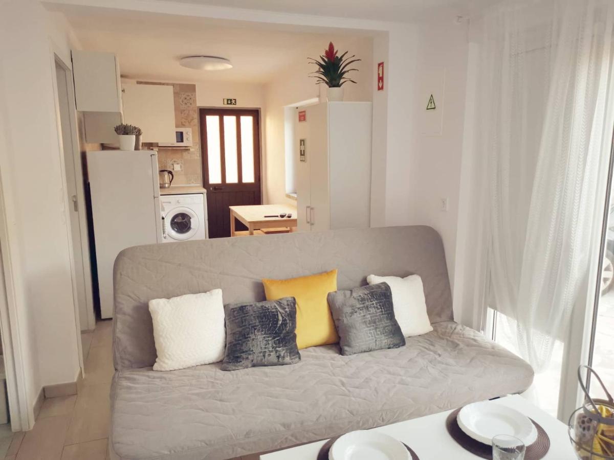Small House With Private Park And Yard Terrugem Ngoại thất bức ảnh